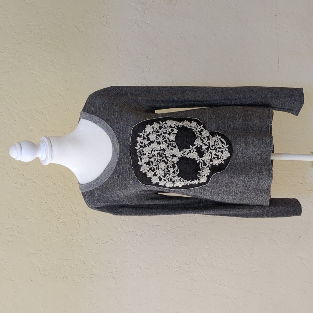 I.ner Crochet Lace Skull Raglan Long Sleeve Tee Size Large